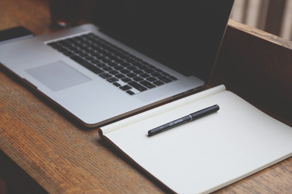travail sur ordinateur